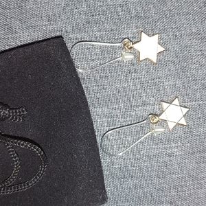 NWOT White 🌟 Star Earrings